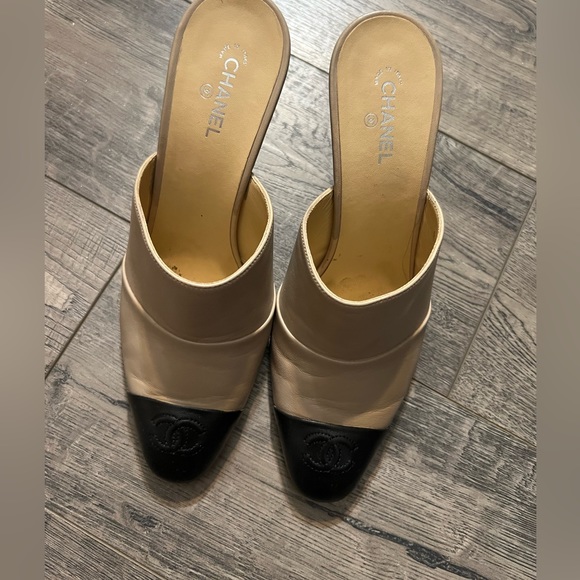 Chanel mules - Picture 1 of 10